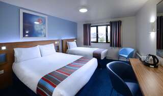 Отель Travelodge Waterford Уотерфорд Двухместный номер с 2 отдельными кроватями (максимум для 2 взрослых)-1