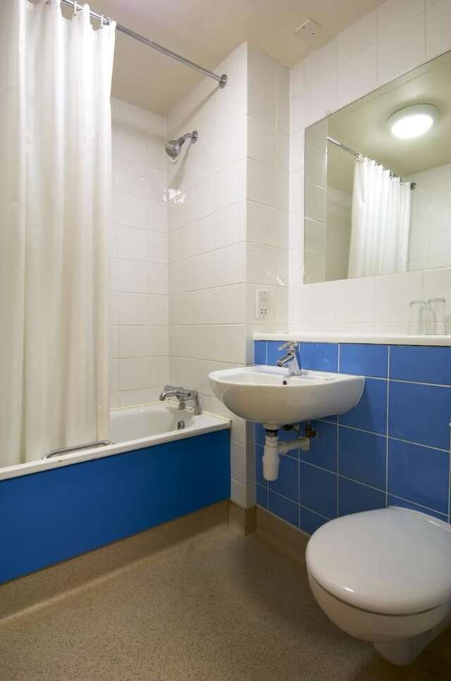 Отель Travelodge Waterford Уотерфорд-14