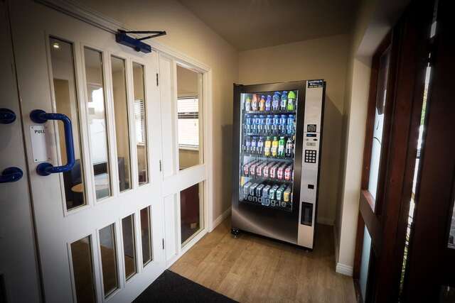 Отель Travelodge Waterford Уотерфорд-9